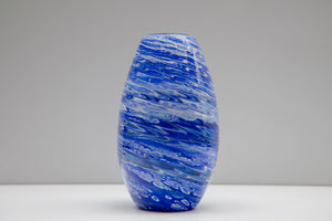 Blue and white vase 